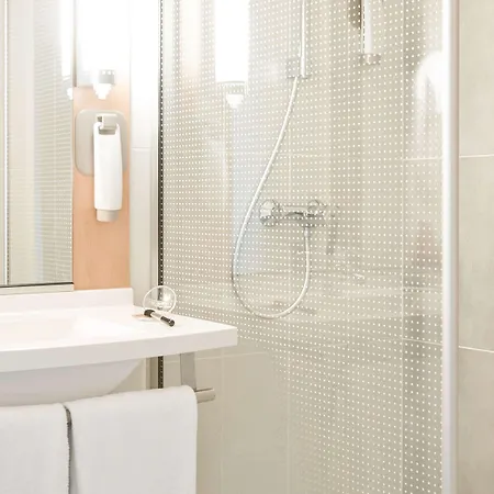 Ibis Cavaillon Portes Du Luberon Hotel Exterior photo